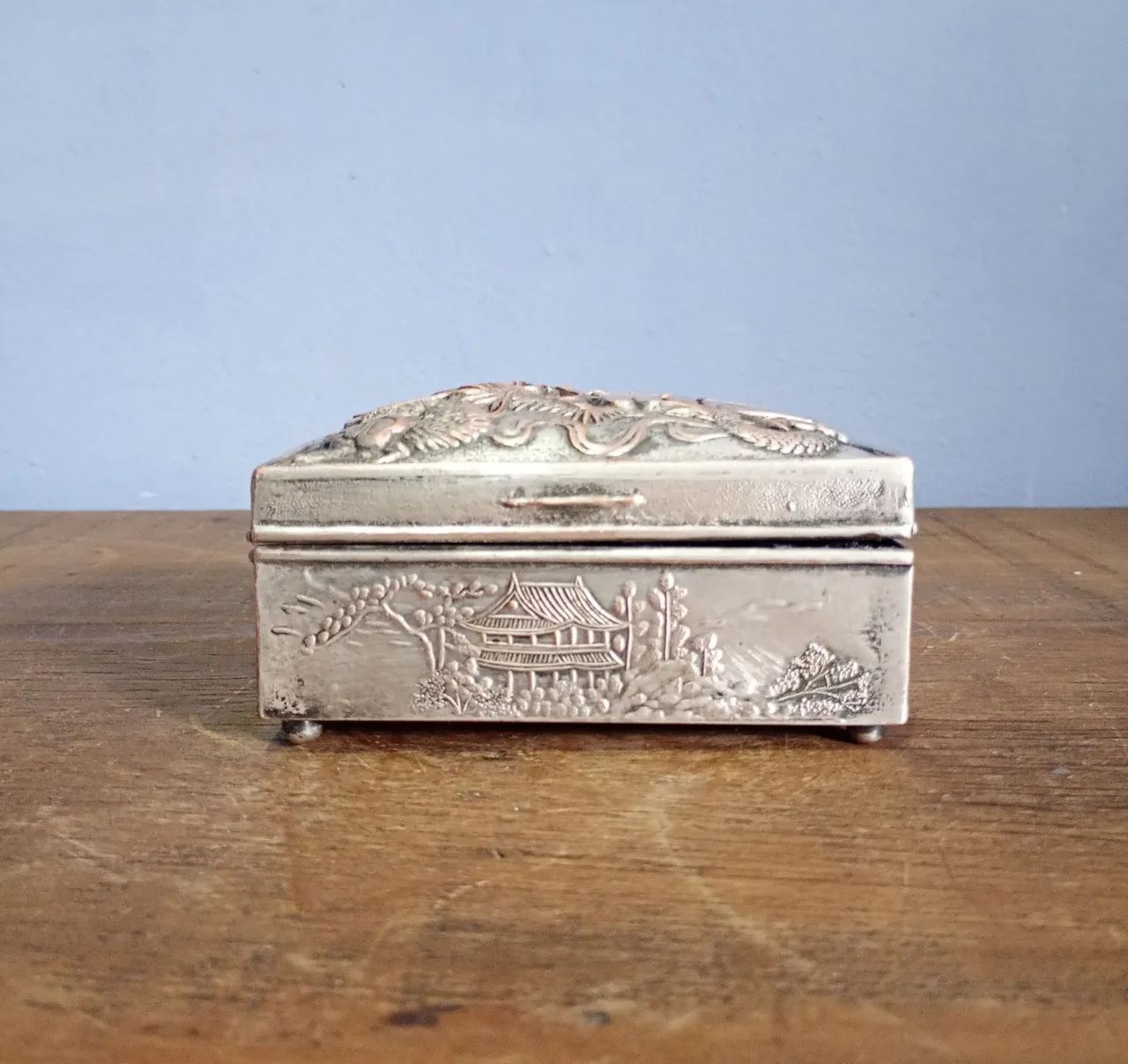 Antigo Porta Jóias Chinês com Ideogramas/dragão