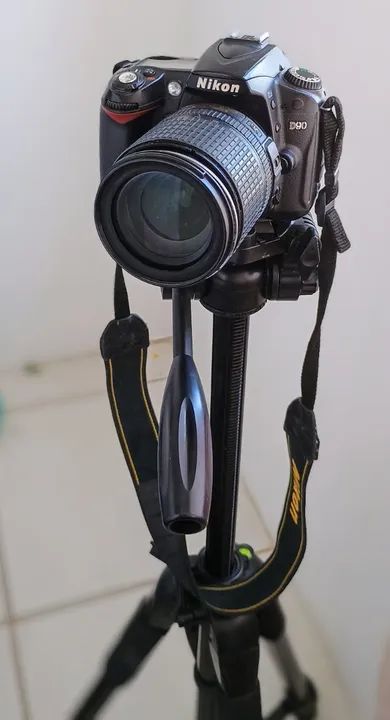 Vendo Câmera NIKON D90  e 2 lentes, 18X105mm, e  50mm, carregador - Foto 5
