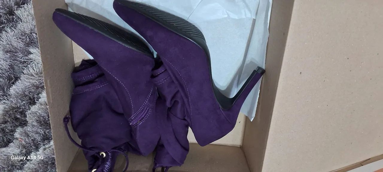 Bota over knee roxo