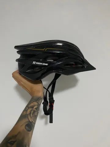 Capacete + Luva + bermuda de bike