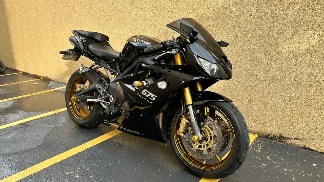 TRIUMPH DAYTONA 675 R$ 28.900 - Foto 4