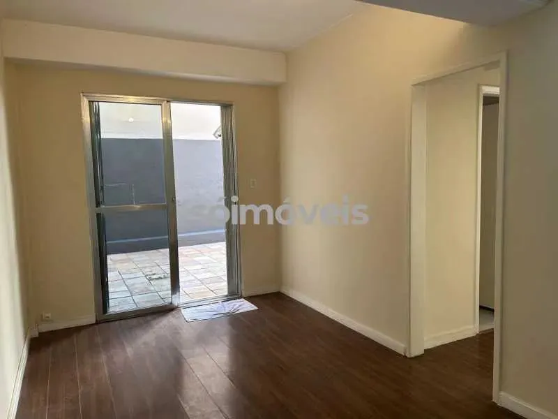 Ótimo quarto e sala com terraço em Botafogo!