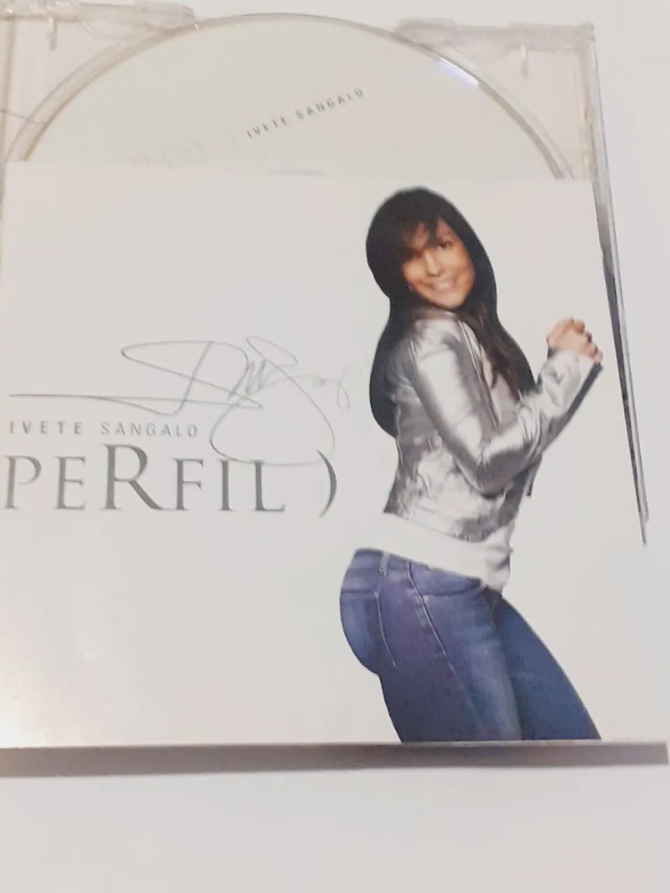 CDs Ivete Sangalo Perfil, Netinho ao vivo e Claudinho e Buchecha usado e em bom estado