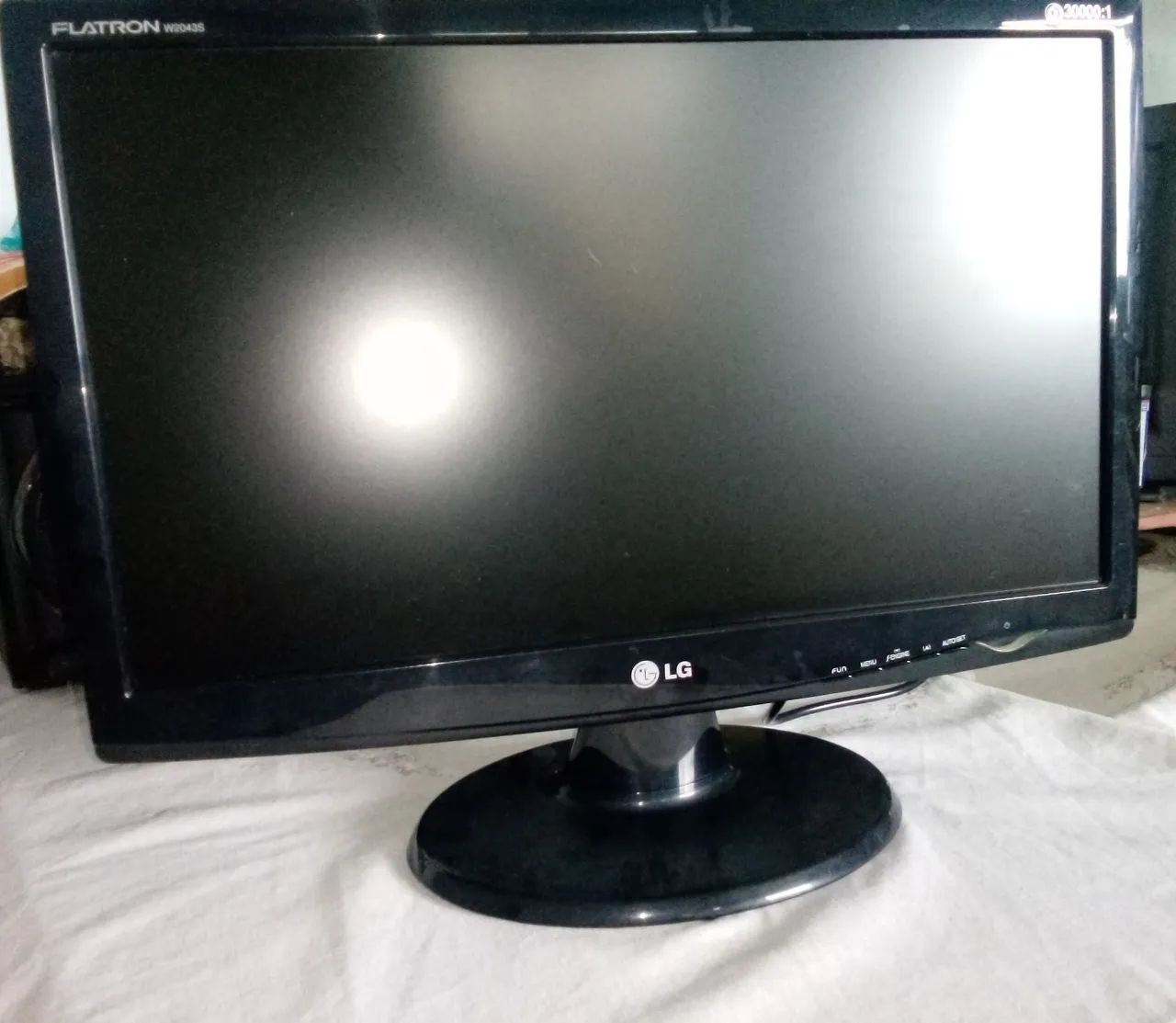 Monitor LG de 20 polegadas com defeito