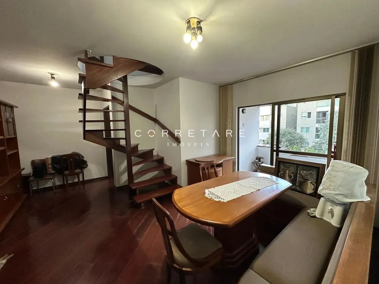 Cobertura Duplex com 3 quartos, 2 vagas e amplo terraço no Tarumã/Cristo Rei