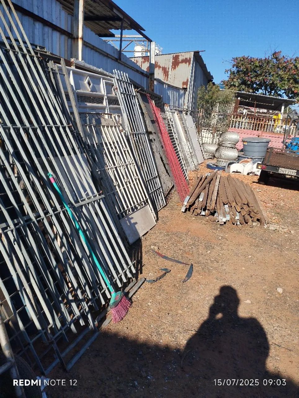 Portões e grades de aço para construção