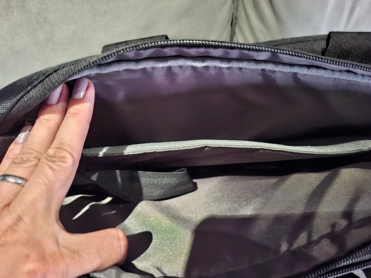 Bolsa para notebook com alças e divisórias marca Dell - Foto 4