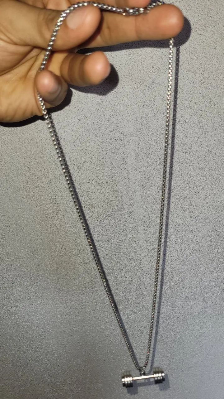 Colar Masculino com Pingente de Halteres - Foto 3