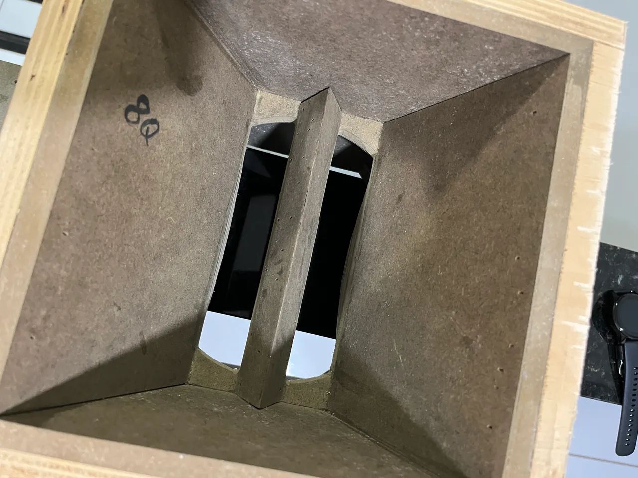 Caixa EAP para médio 8 polegadas