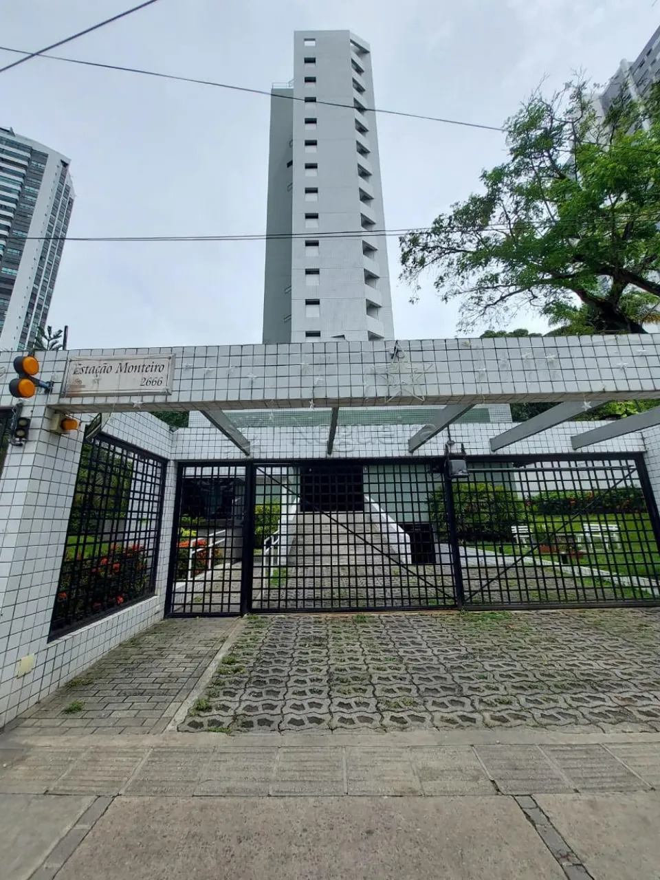 Imóvel para venda tem 80 metros quadrados com 3 quartos em Monteiro - Recife - PE