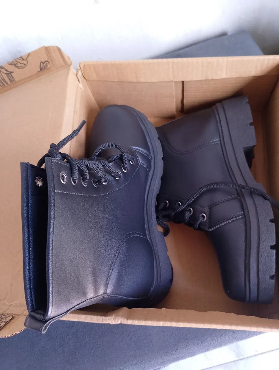 Botas coturno pretas