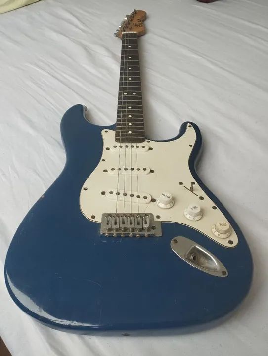 Guitarra Elétrica Stratocaster Azul