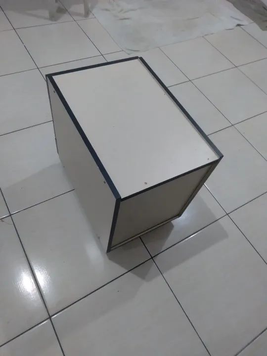 Gaveteiro de escritório com 4 gavetas e rodinhas com chave.gavetas - Foto 2