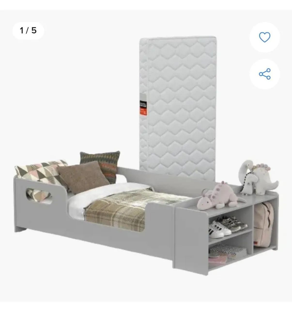 Cama infantil com nichos 