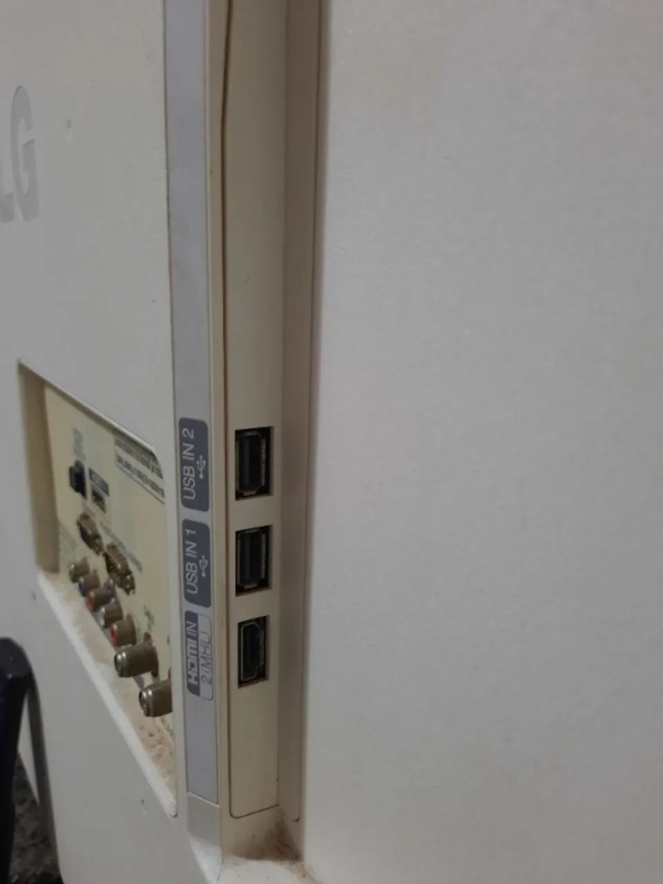 TV LG 42LX330C 42 polegadas (Tela Quebrada) - Foto 2