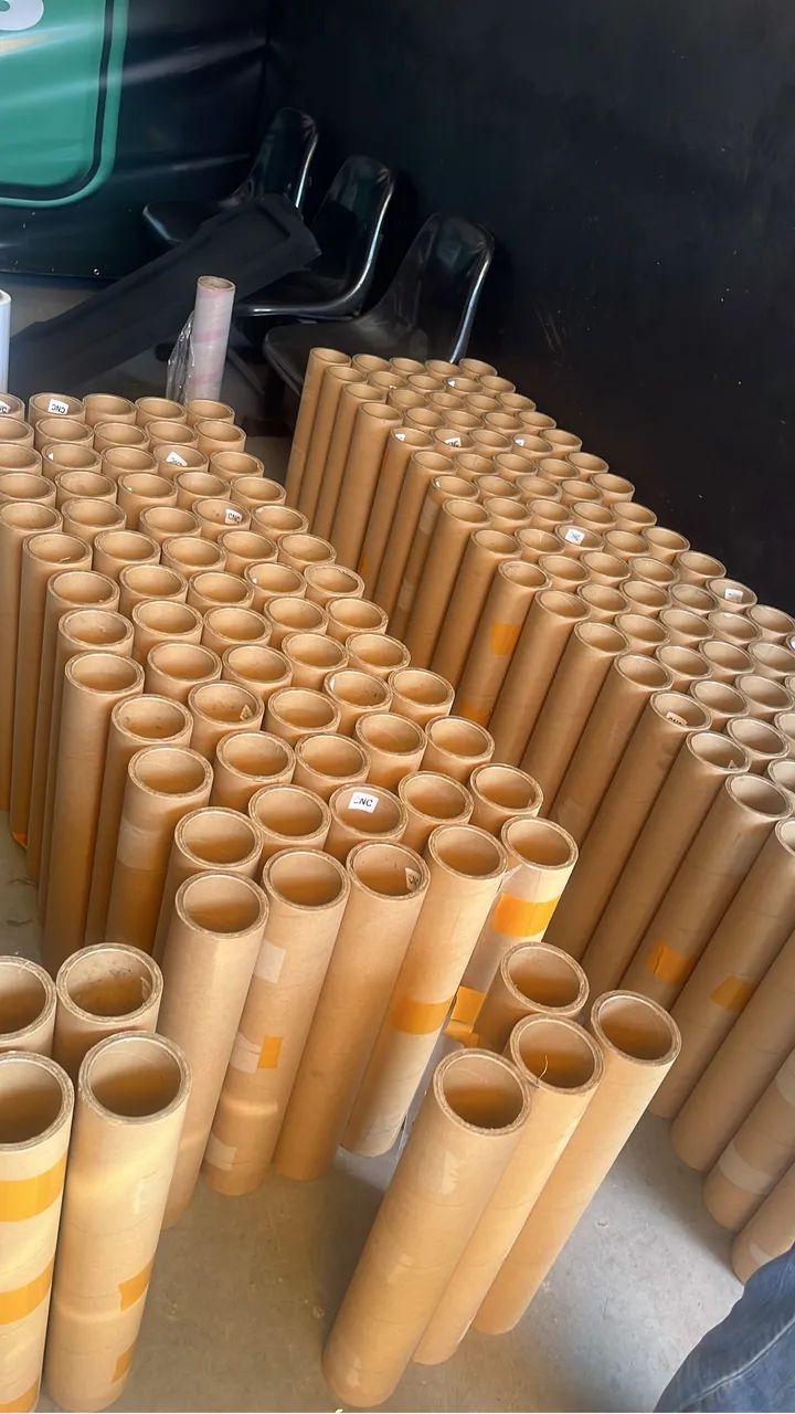 Tubetes de papelão 64595958222850121