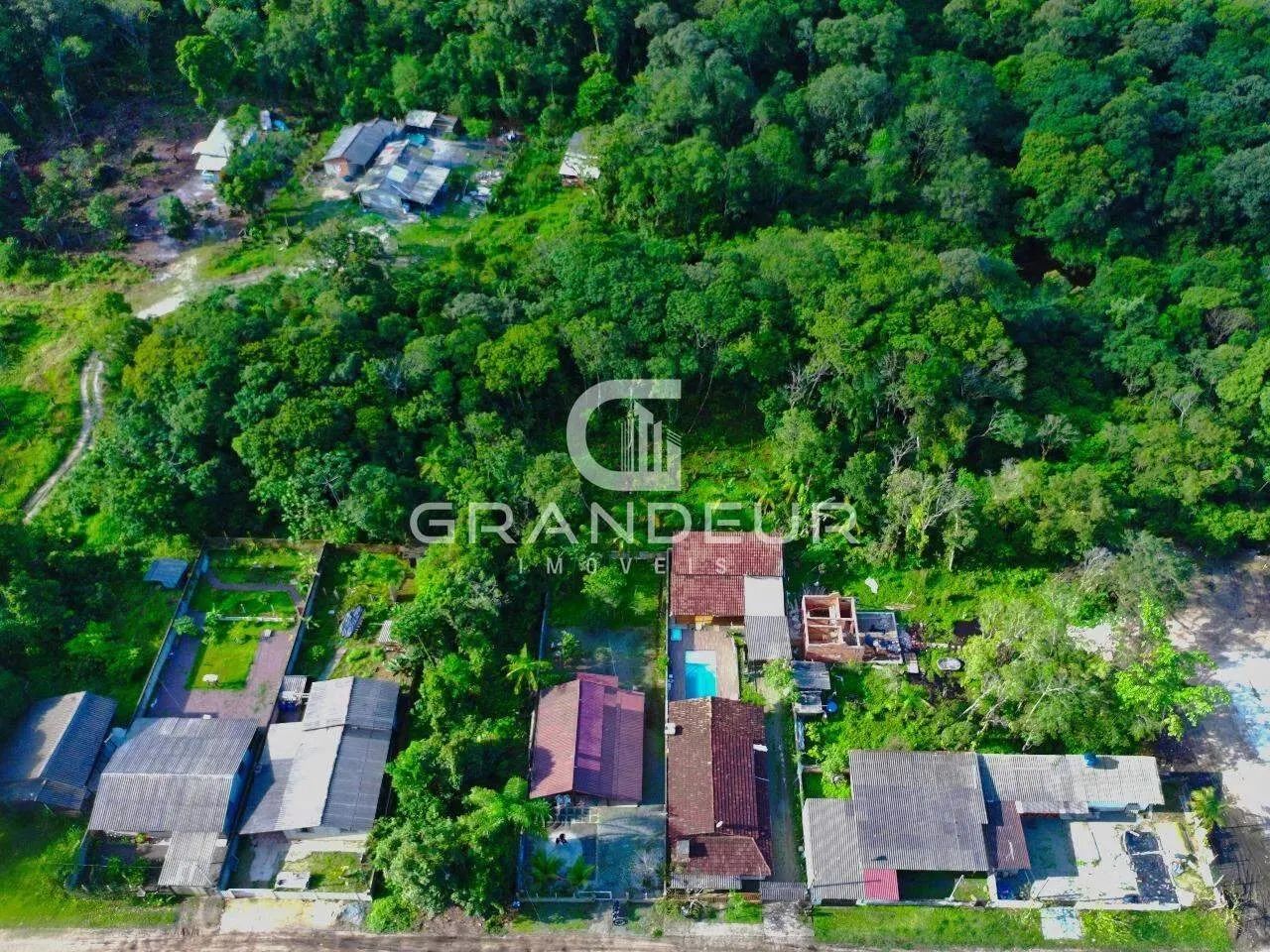 Dois terrenos juntos à venda no Nereidas em Guaratuba com 884m2 ...