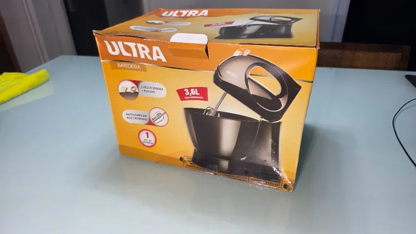 Batedeira Portátil Ultra Preta 150W B-11 3 Velocidades 127 v nova na caixa
