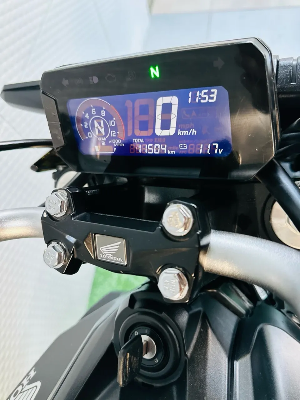 Twister CB 300 - 2023