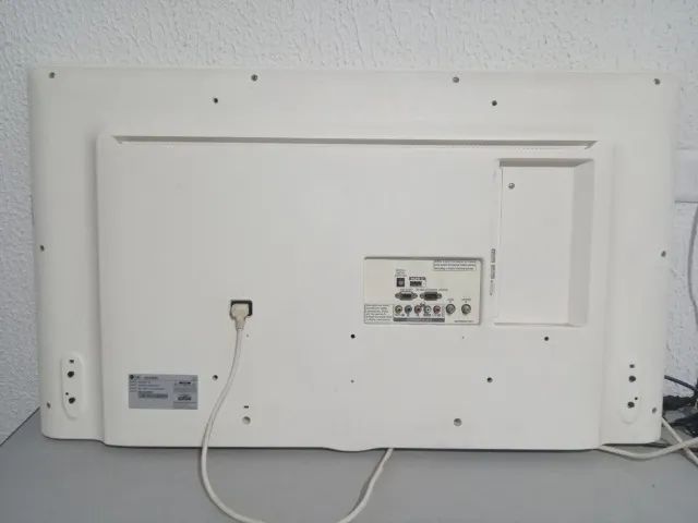 TV LG 42LX330C 42 polegadas (Tela Quebrada) - Foto 3
