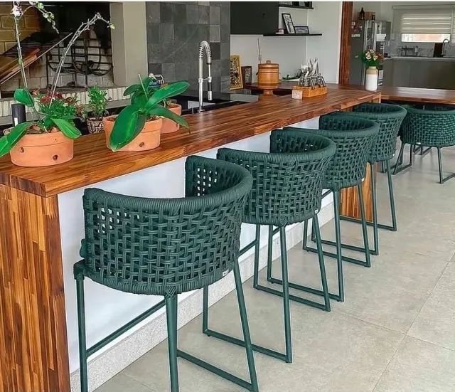 BANQUETA TURIM COM ASSENTO ACOLCHOADO _UNIDADE_