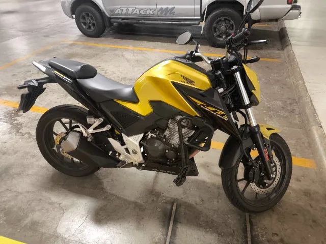 Honda cb300 f Twister 2024/2024 - Único dono - Preço para Vender Rápido