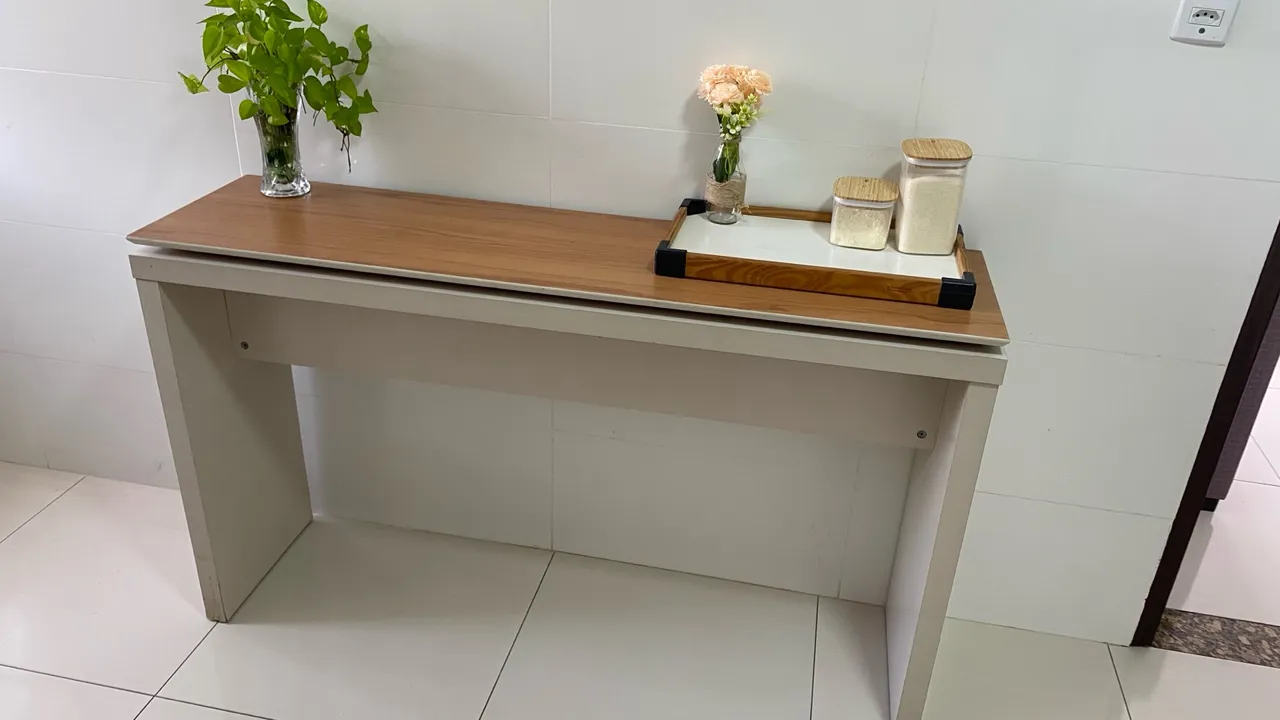 Mesa Aparador Funcional e Decorativa