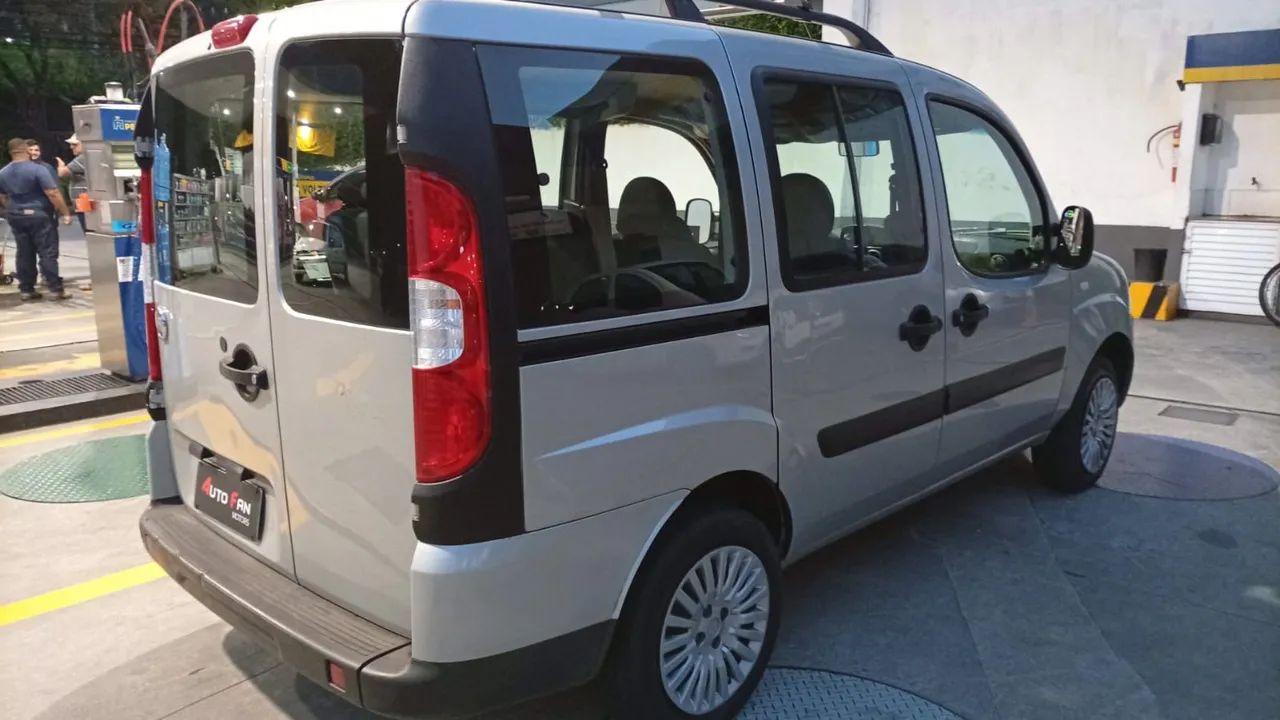 Fiat Doblo Essence 1.8 Flex 16V 5P 2021 - Foto 6