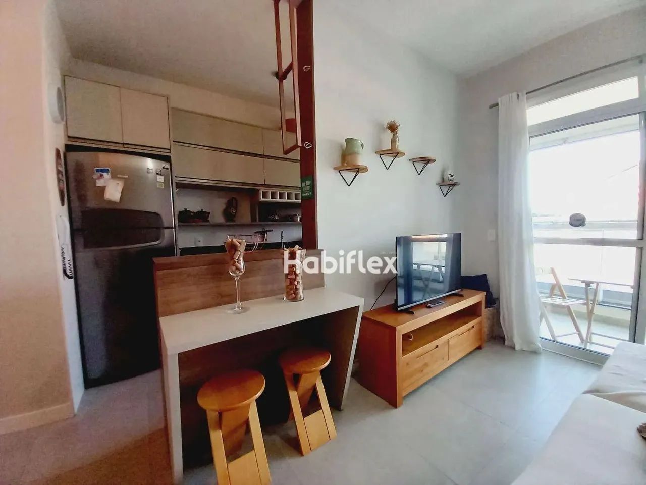 Apartamento com 2 dormitórios para alugar, 72 m² por R$ 6.325,00/mês - Campeche - Florianó