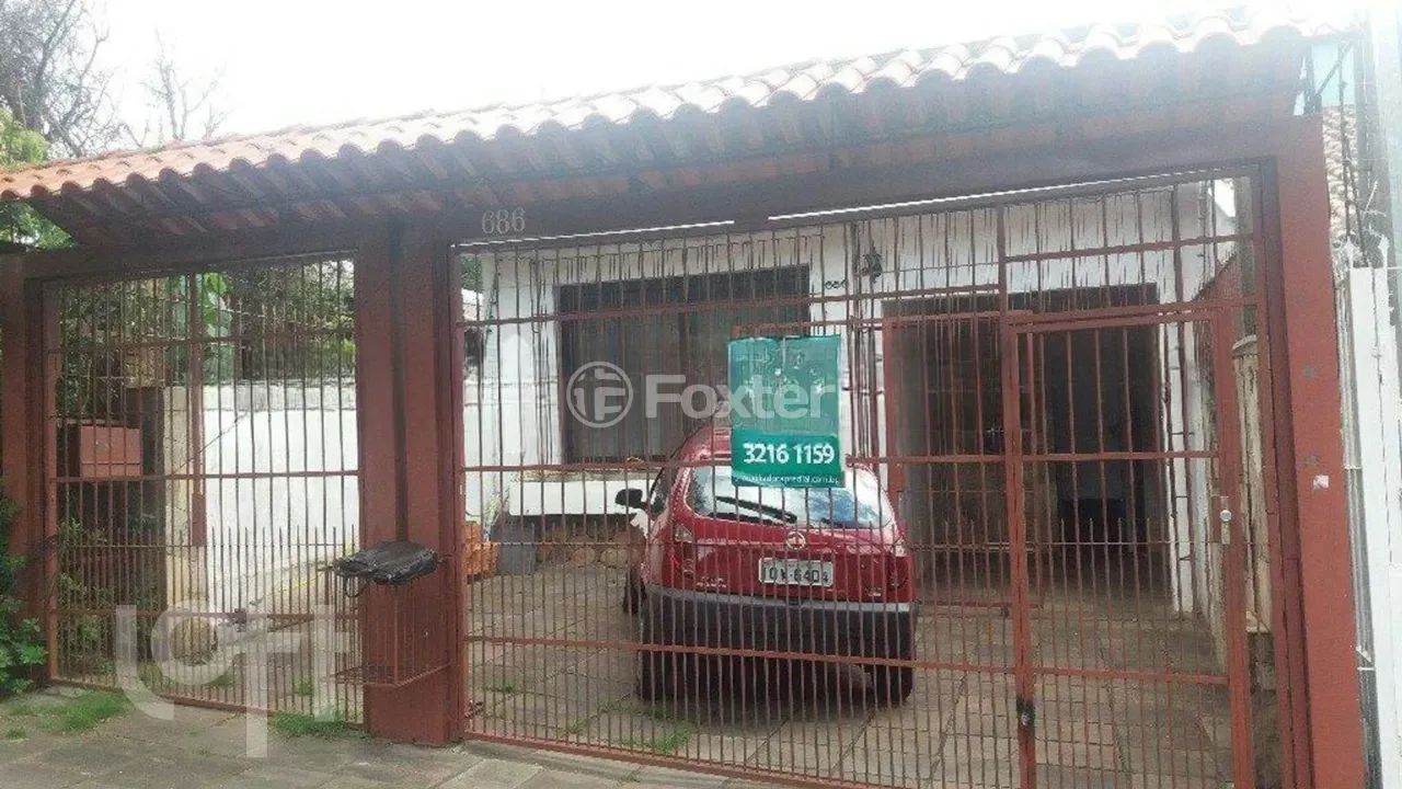 Casa à venda Rua Professor Clemente Pinto, Medianeira - Porto Alegre