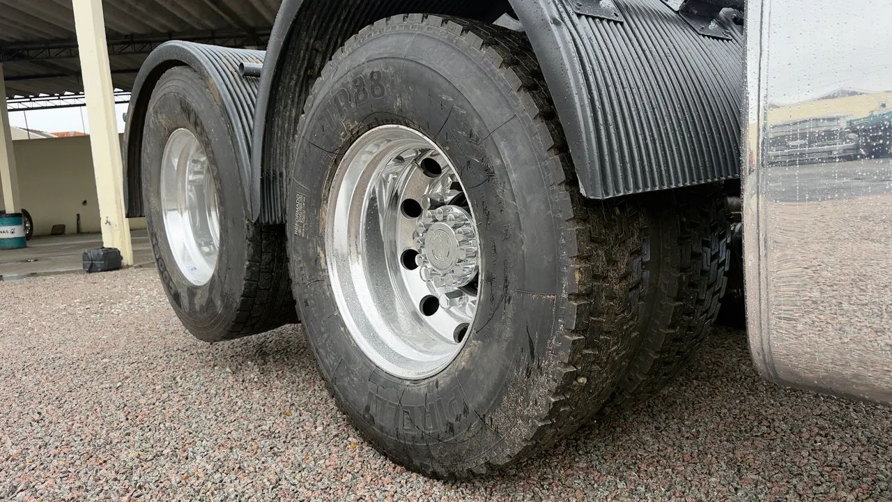 FH 460 Globetrother 6x2 2014 único dono  - Foto 6