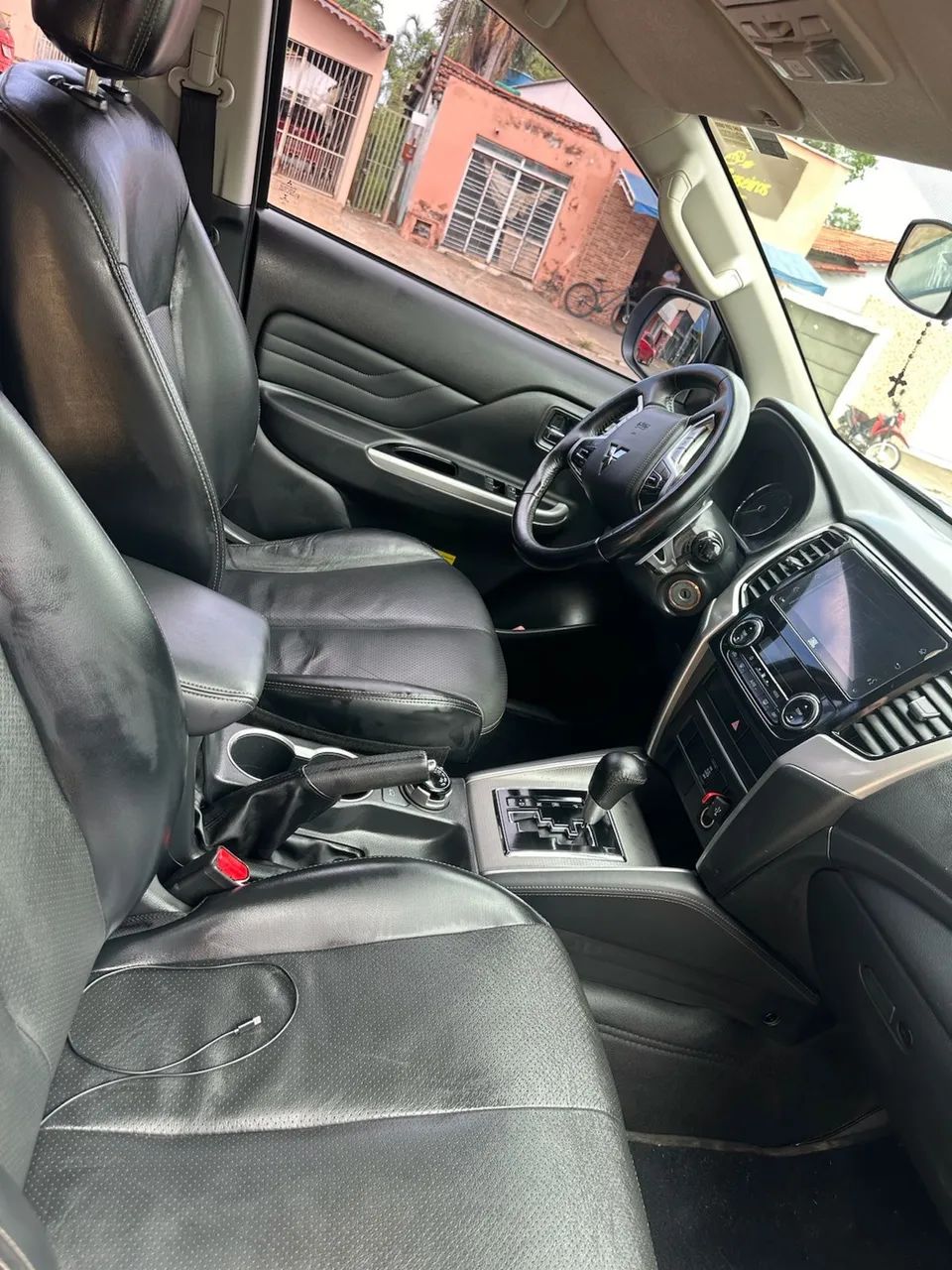 Mitsubishi L200 Triton Sport HPE 2.4 CD Diesel Aut. 2023 - Foto 10