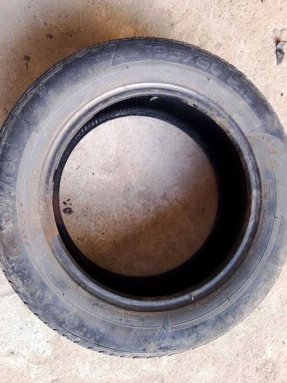 Pneu 195/60 R15 Remoldado