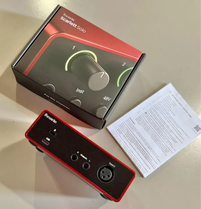 Focusrite Scarlett Solo - Interface de Áudio