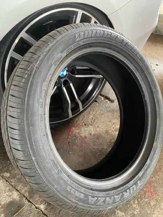 PNEUS BRIDGESTONE 215/50 R17 NOVOS