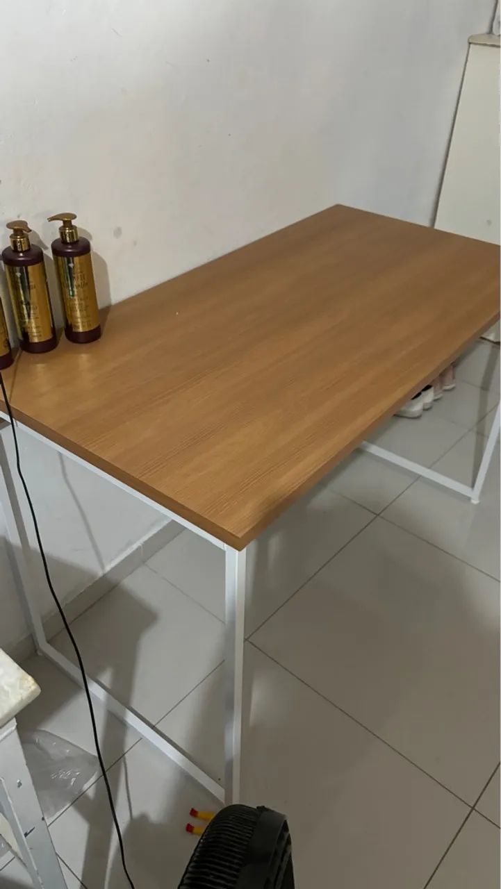 Mesa de Escritório Compacta e Moderna Kappesberg