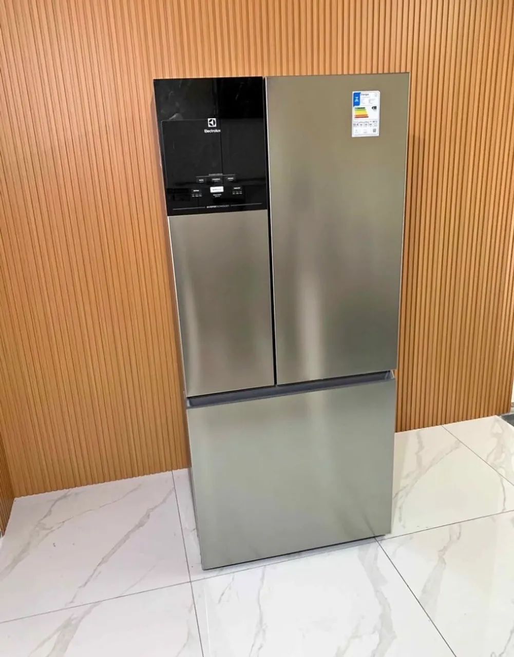 Geladeira 3 portas IM8S 590L