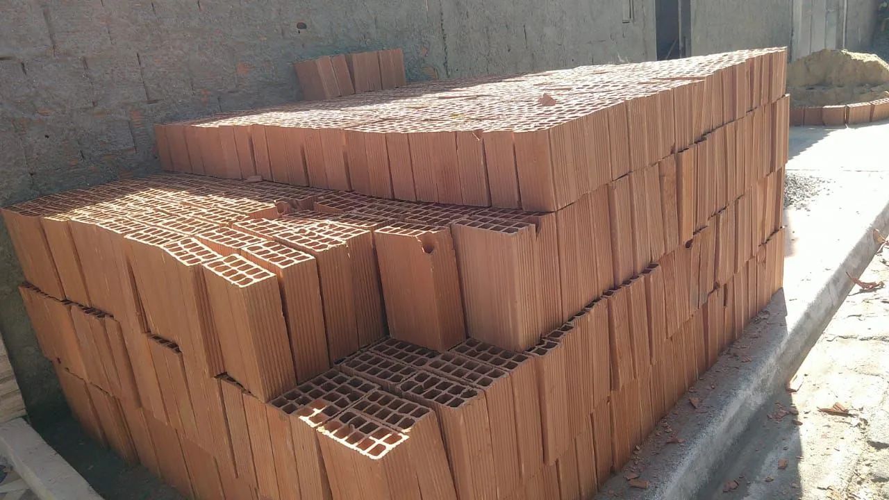 Tijolos 10 furos de qualidade  - Foto 2