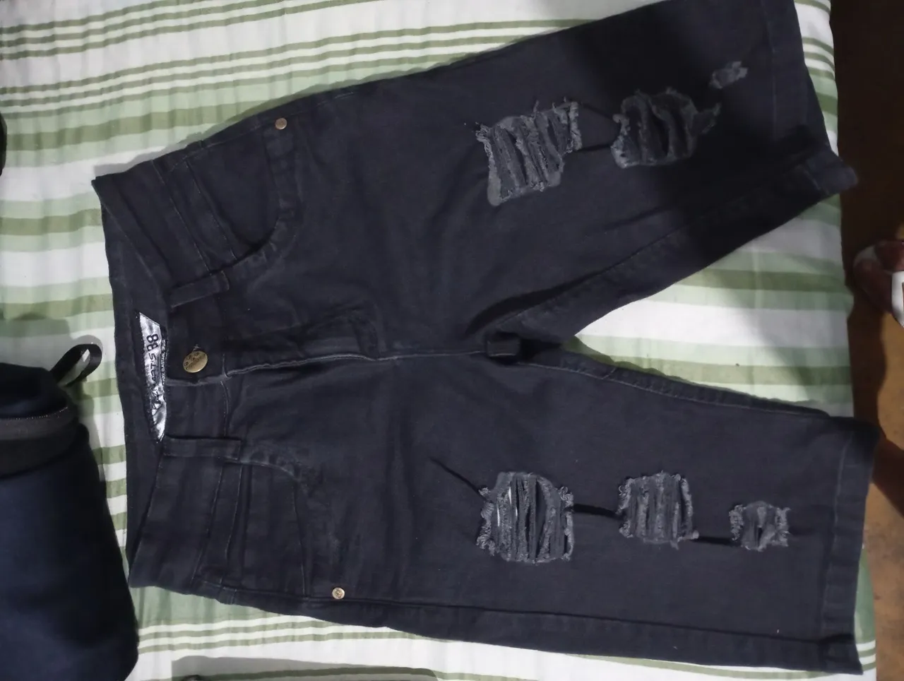 Short Jeans Masculino Preto Desfiado