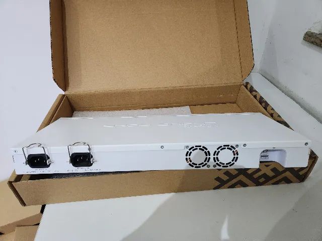 Mikrotik Cloud Core Router CCR1009-7G-1C-1S+ - Foto 4