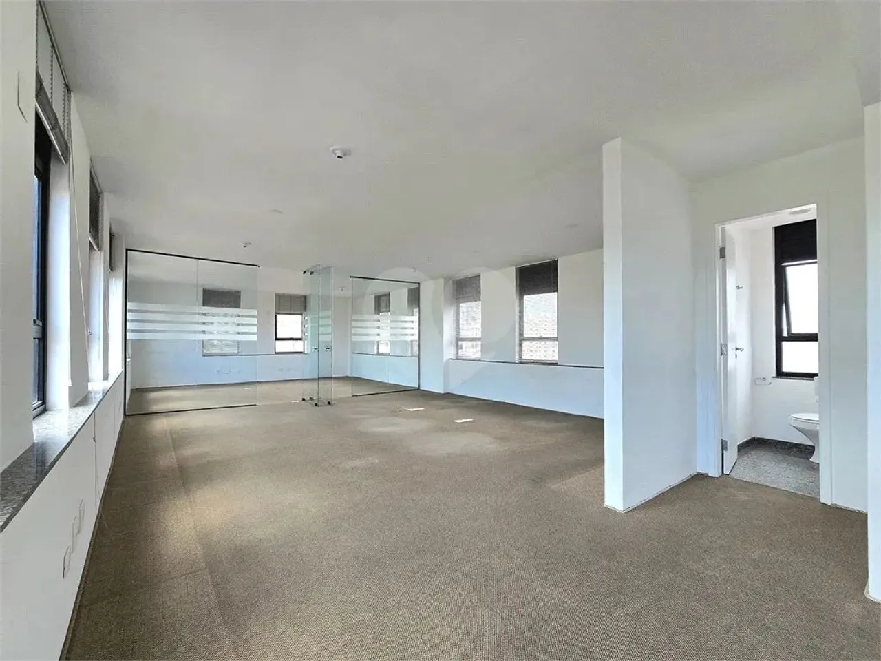 Sala comercial para locação com 2 salas 2 banheiros em Perdizes - São Paulo - SP