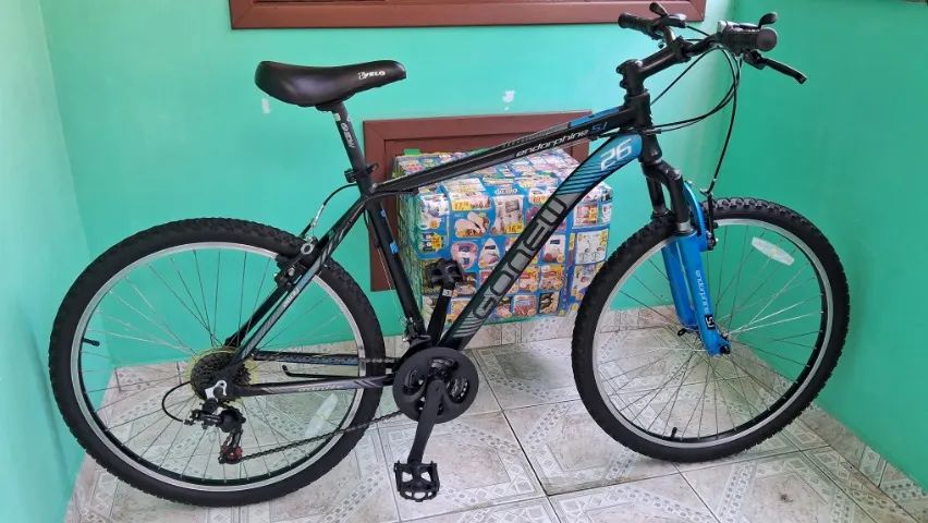 Bicicleta de Alumínio Aro 26 e 21 Marchas