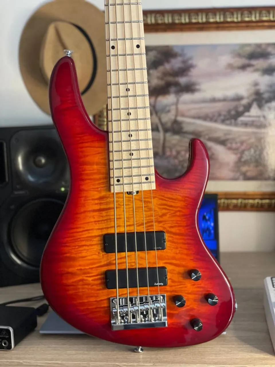 Baixo modelo Sadowsky M5 24 NY feito por G.lira máquina!!!