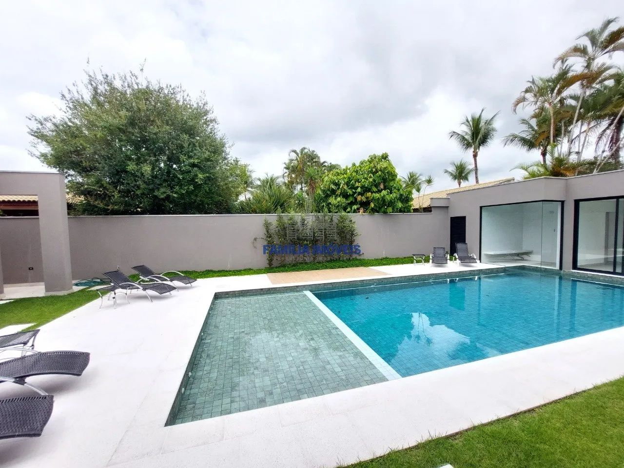 Casa à venda nova 5 suítes piscina sauna no Jardim Acapulco Guarujá - Foto 2