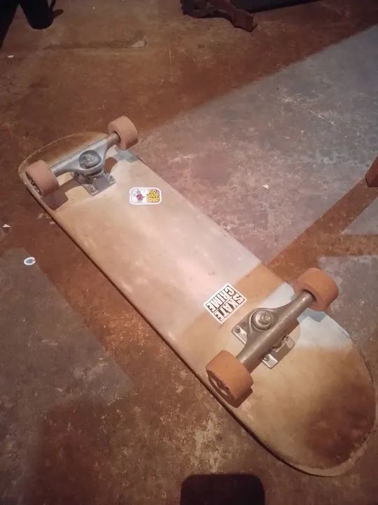 Vendo skate 1 ano de uso - Foto 2