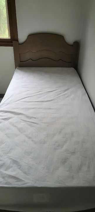 Cama de solteiro com cabeceira de madeira - Foto 2