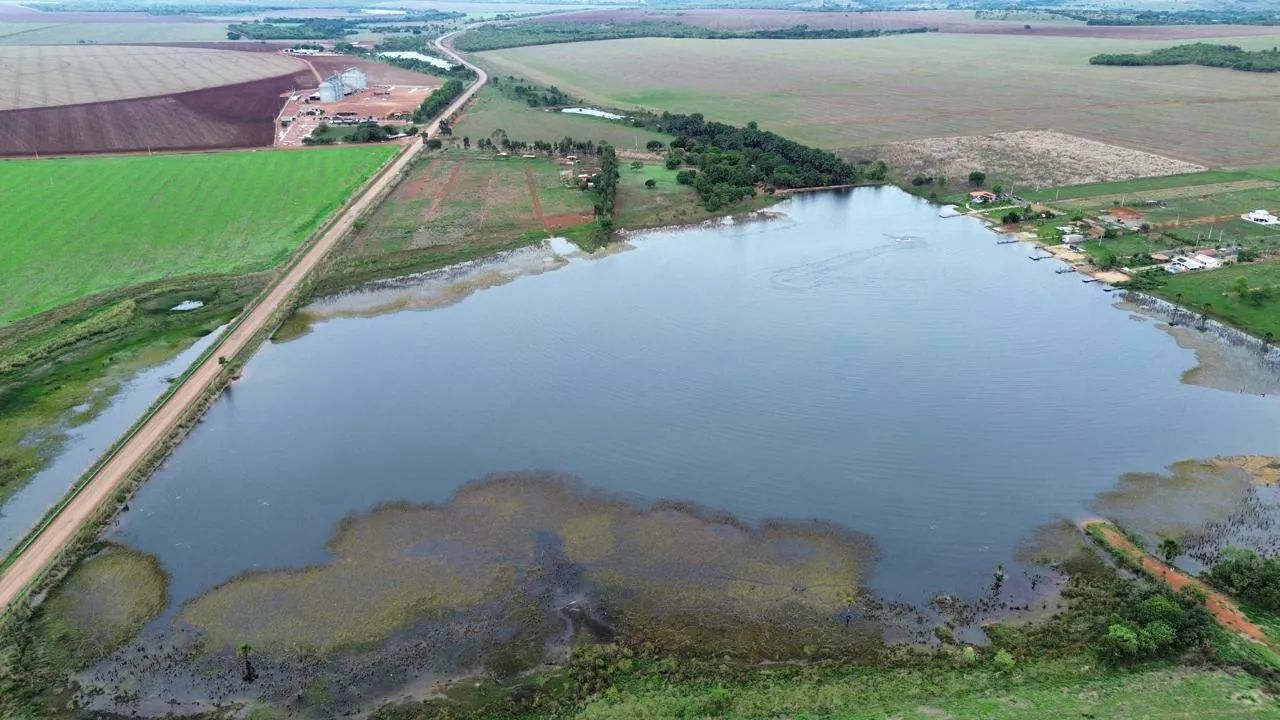 . Chácara com Poço Artesiano e Energia Elétrica  Oportunidade [ - Foto 2