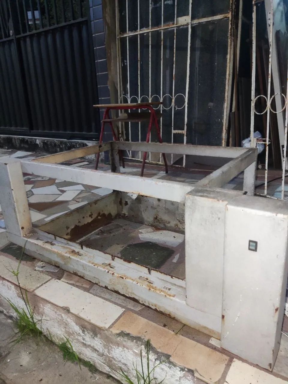 Churrasqueira giratória PRECISA DE RESTAURAÇÃO LEIA  - Foto 2