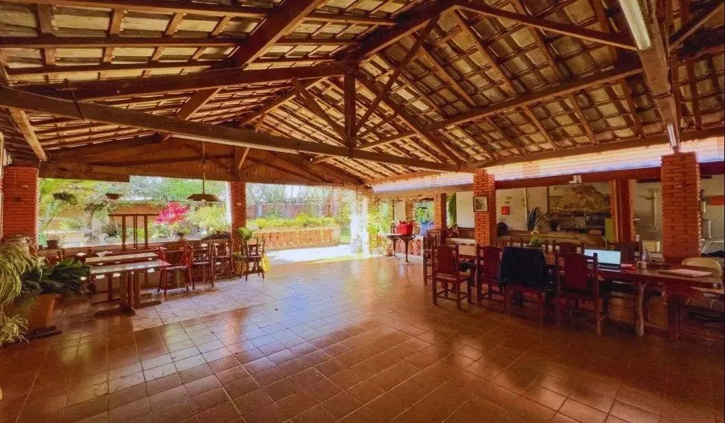Chácara a venda em Zona Rural com 2.100 m², 3 suites