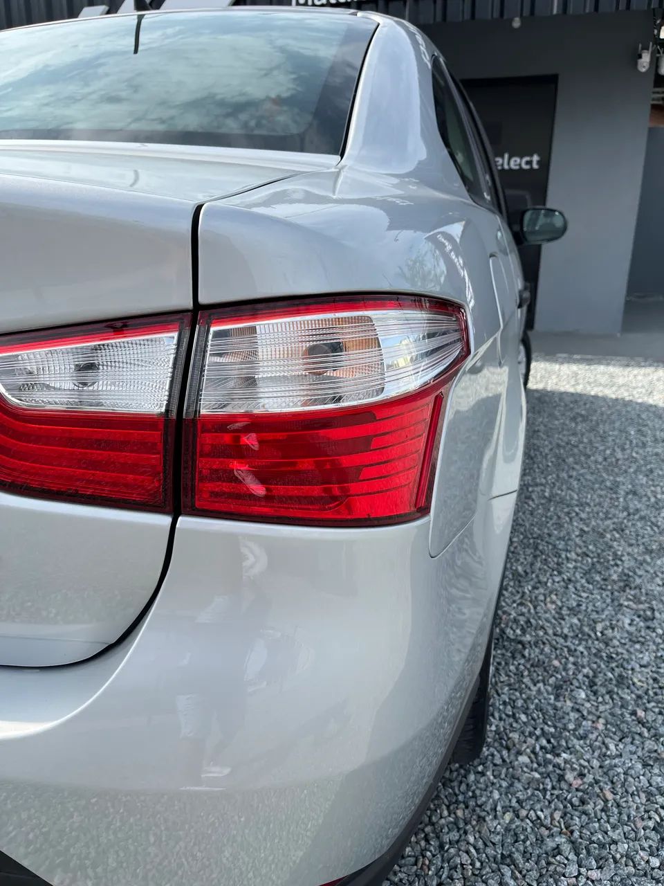 Fiat Grand Siena Attractive 1.0 Flex 8V 4P 2019 - Foto 8